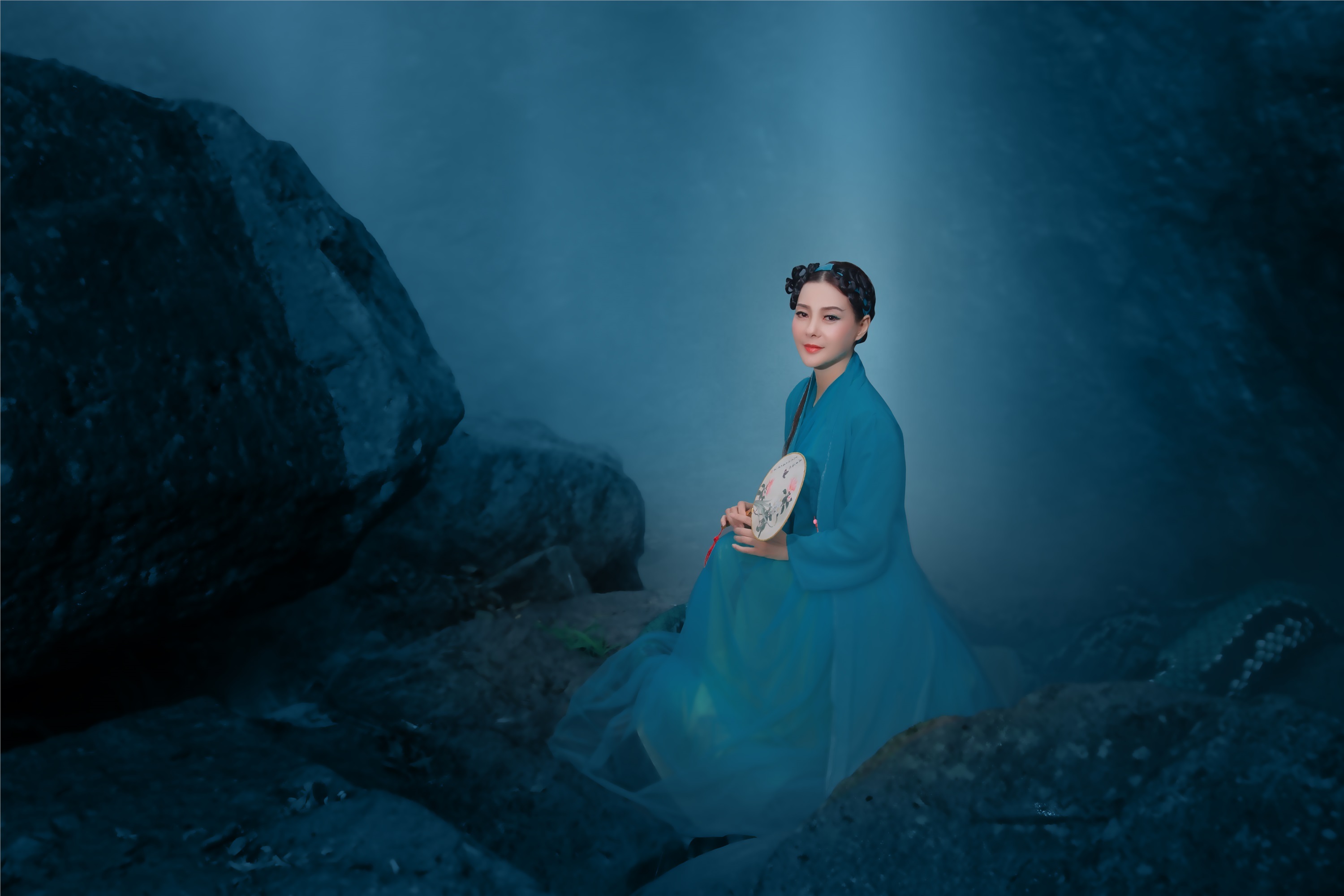 YITUYU 艺图语 2021.08.06 青蛇梦 莲